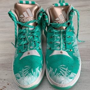 Adidas Derrick Rose Boost 6 Christmas shoes